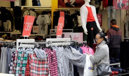 Vendas no varejo superam expectativas e têm maior alta em 7 meses, diz IBGE
