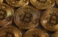 Bitcoin sobe 8% e ensaia recuperação de volta ao nível de US$ 90 mil