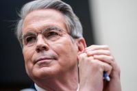 Bessent afirma que cortes nas taxas de juros do Fed são necessários