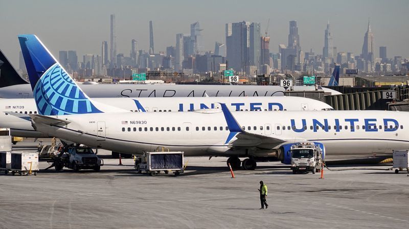 Aviões da United Airlines no Aeroporto Internacional Newark Liberty