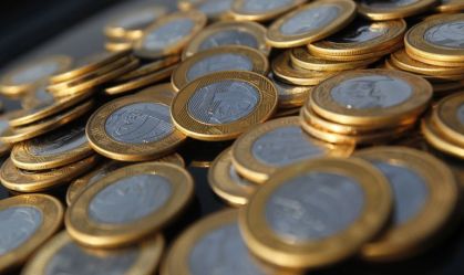 Imagem ilustrativa de moedas de 1 real