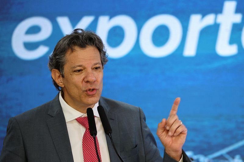Ministro da Fazenda, Fernando Haddad, discursa durante cerimônia no Palácio