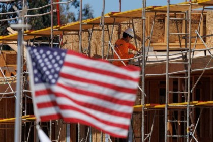 Construção de moradia na Califórnia, EUA