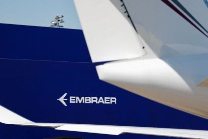 Logo da Embraer na Paris Airshow