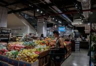 Trump tenta suspender financiamento de subsídio alimentar