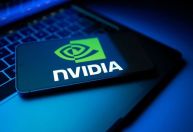 Ações da Nvidia caem mais de 3% após anúncio de venda do Softbank