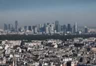 Economia da França encerra 2025 com desaceleração modesta do crescimento