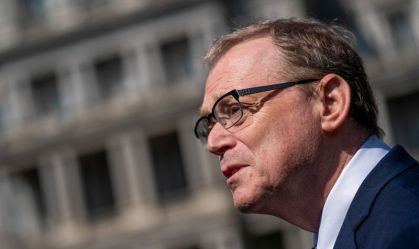 Assessor da Casa Branca minimiza investigação do chair do Fed