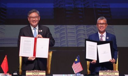 China e Asean assinam pacto de livre comércio atualizado em meio a tarifaço