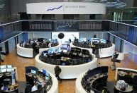 Bolsas europeias caem com aversão a risco e balanços mistos