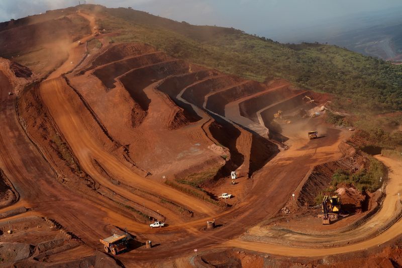 A mineração pode se aproximar do fim; o território, não