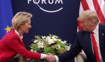Ligação de Von der Leyen e Trump impulsionou negociações comerciais, diz UE
