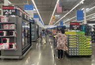 Projeto de lei de Trump pode falir supermercados menores nos EUA; entenda