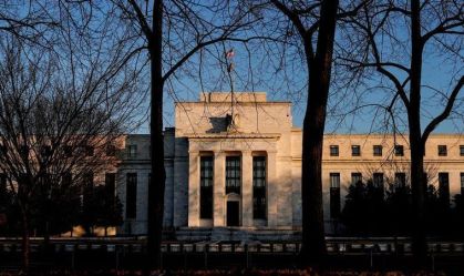 Mercado de trabalho deve enfraquecer com tarifas de Trump, diz ata do Fed