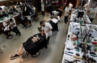 Setor de serviços do Brasil contrai em maio pelo 2º mês seguido, mostra PMI