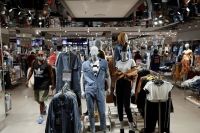 Serviços estão 17,3% acima do nível pré-pandemia, afirma IBGE
