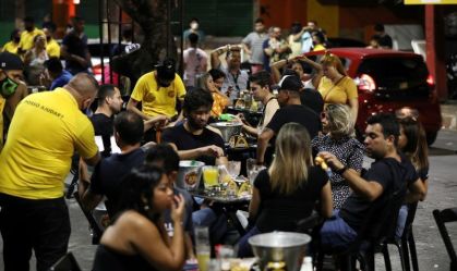 Confiança de serviços no Brasil volta a recuar em junho, diz FGV