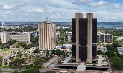Focus: mercado volta a reduzir projeção para inflação em 2025 e eleva Selic