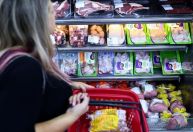 PIB: Consumo das famílias cresce 0,1% no 3º trimestre de 2025