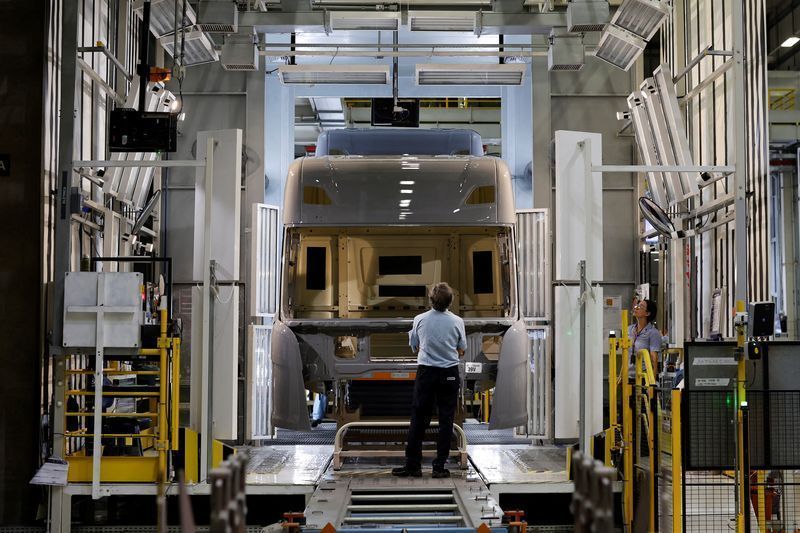 Produção Industrial do Amazonas Recua 2,8% em Novembro, Mostra IBGE