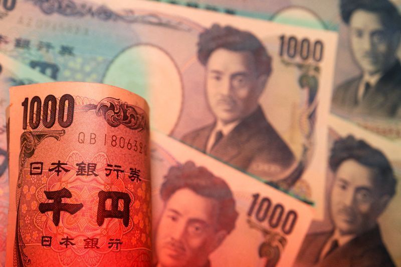 Iene dá forte salto após Japão alertar que está pronto para intervir
