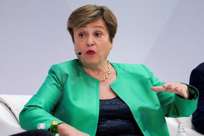 FMI: Economia global pode ter recessão caso petróleo continue alto até 2027