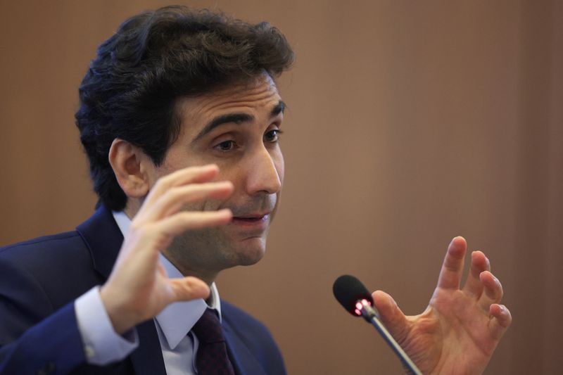 Bolsas da Europa caem com escalada do petróleo e juros globais