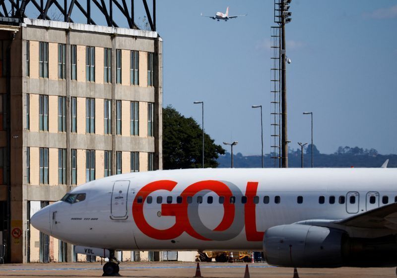Aeronave da Gol é vista no Aeroporto Internacional de Brasília