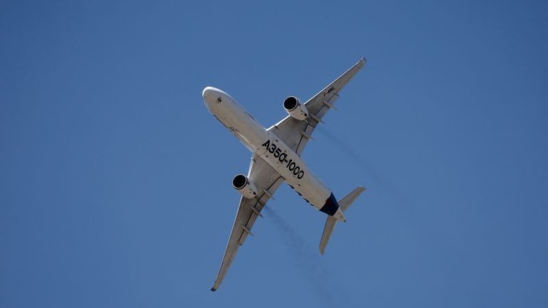 Avião de passageiros Airbus em Paris, França