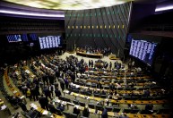 Waack: governo quer mudar a Constituição para dar calote e garantir Auxílio Brasil