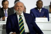 Policiais não podem ter partido e nem dever favor a políticos, diz Lula