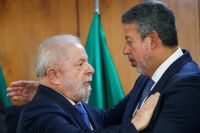 Planalto procura Lira para evitar atrasos em reforma do IR