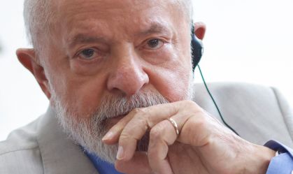 Lula diz que adiou cirurgia para não passar imagem fragilizada após eleições