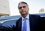 Agenda de embaixador de Israel com Bolsonaro repercute mal, mas governo não deve reagir