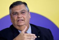 Dino diz que apresentará projeto para proibir acampamentos em quartéis