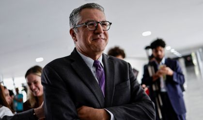 Padilha diz que não participou de reunião sobre Petrobras
