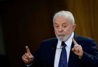 Vamos ter que discutir com os bancos como baratear o crédito, diz Lula sobre regulamentação de apps; veja principais pontos
