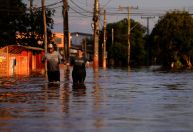 Vendas no comércio caem 16% no Rio Grande do Sul após fortes chuvas, mostra Cielo