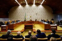 EUA cercam familiares para "asfixiar" ministros do STF com Lei Magnitsky