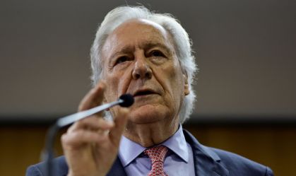 Lewandowski manda PF investigar mulher que gritou "Lula ladrão"
