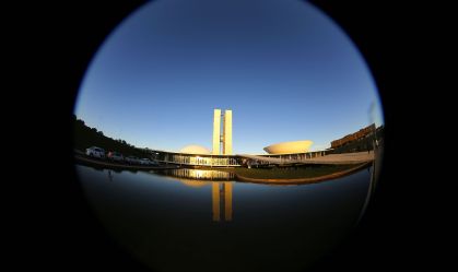 Congresso vai decidir se o Brasil terá – ou não – o maior imposto do mundo