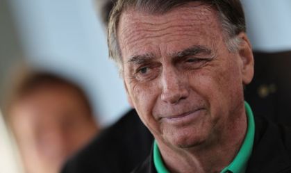 Após passar por exames, Bolsonaro deixa hospital e retorna à PF