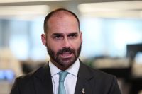 STF: Reunião Lula-Trump isola Eduardo Bolsonaro, dizem ministros