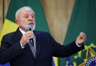 Lula dispensa hotel e se hospeda em embaixada durante viagem à Argentina