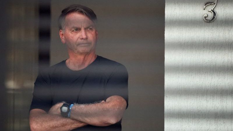 PL busca alternativas para preencher o vazio deixado por Bolsonaro nas eleições e evitar queda nas votações