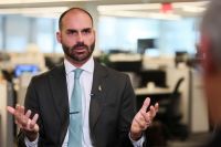 DPU apresenta defesa de Eduardo Bolsonaro em processo de coação