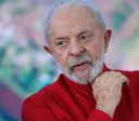 Lula deve falar com ministros do STF antes de definir sucessor de Barroso