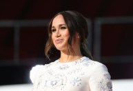 Meghan receberá quantia confidencial de jornal por violação de direitos autorais