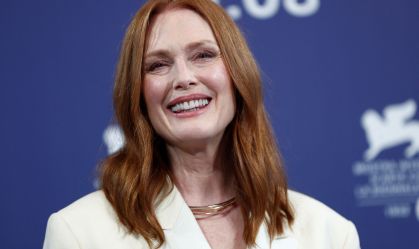 Aos 63, Julianne Moore diz que não quer ser definida pela idade: "Ciclo de vida"