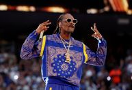 Inspirado em viagem à Indonésia, Snoop Dogg lança nova linha de café